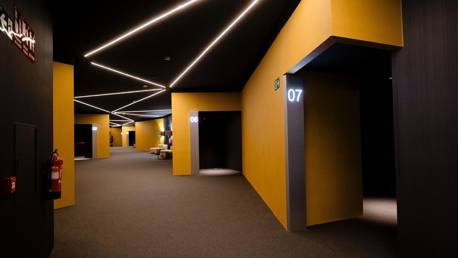 Los pasillos del complejo se han reformado haciéndolos más funcionales.