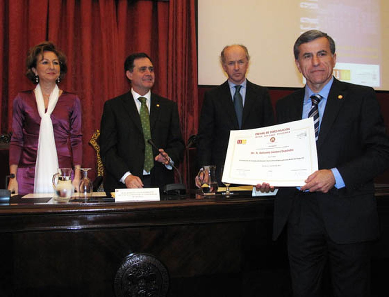 Antonio Gómez Expósito gana el VIII Premio Javier Benjumea
