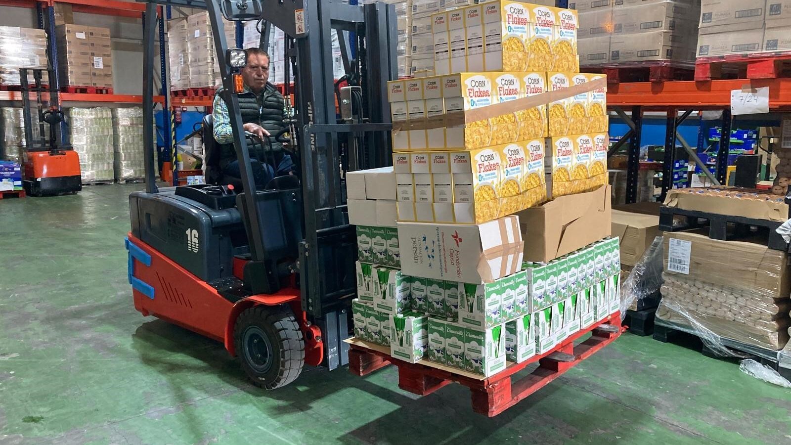 La carretilla, en uso en la nave.