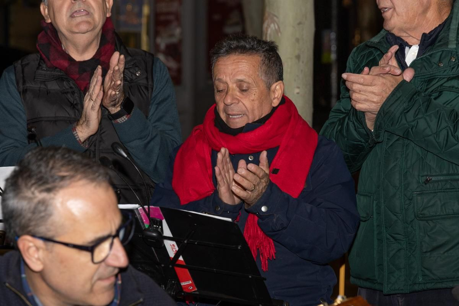 Zambomba de la Hermandad de la Buena Muerte y actuación de Maria Soledad
