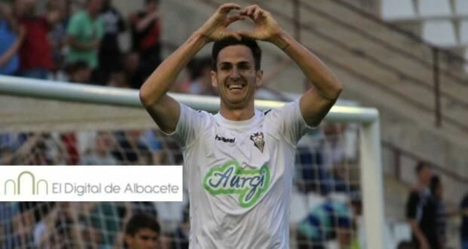 Rubén Cruz celebra un gol en su etapa en el Albacete