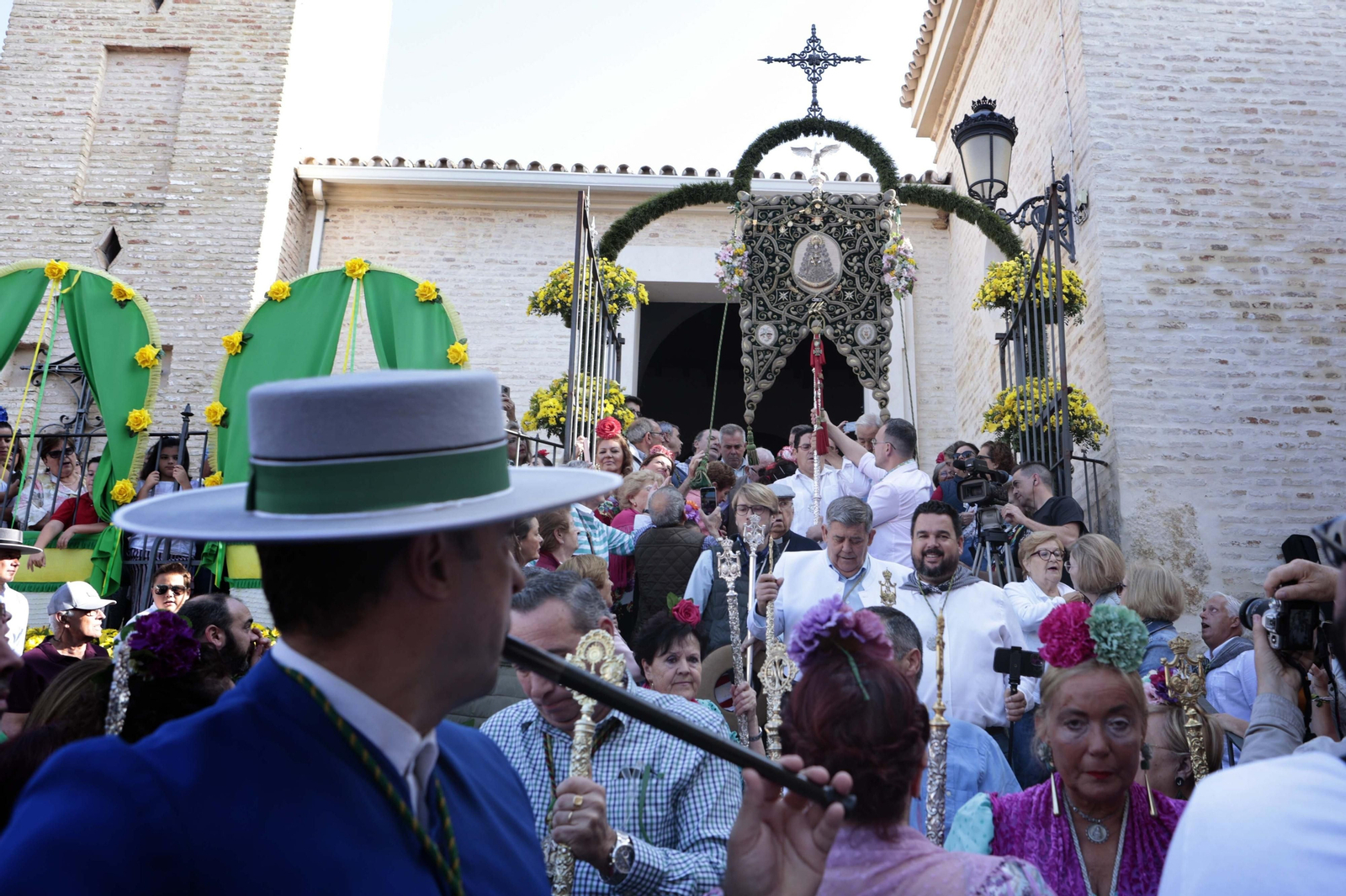 Las imágenes de la salida de la Hermandad de Gines