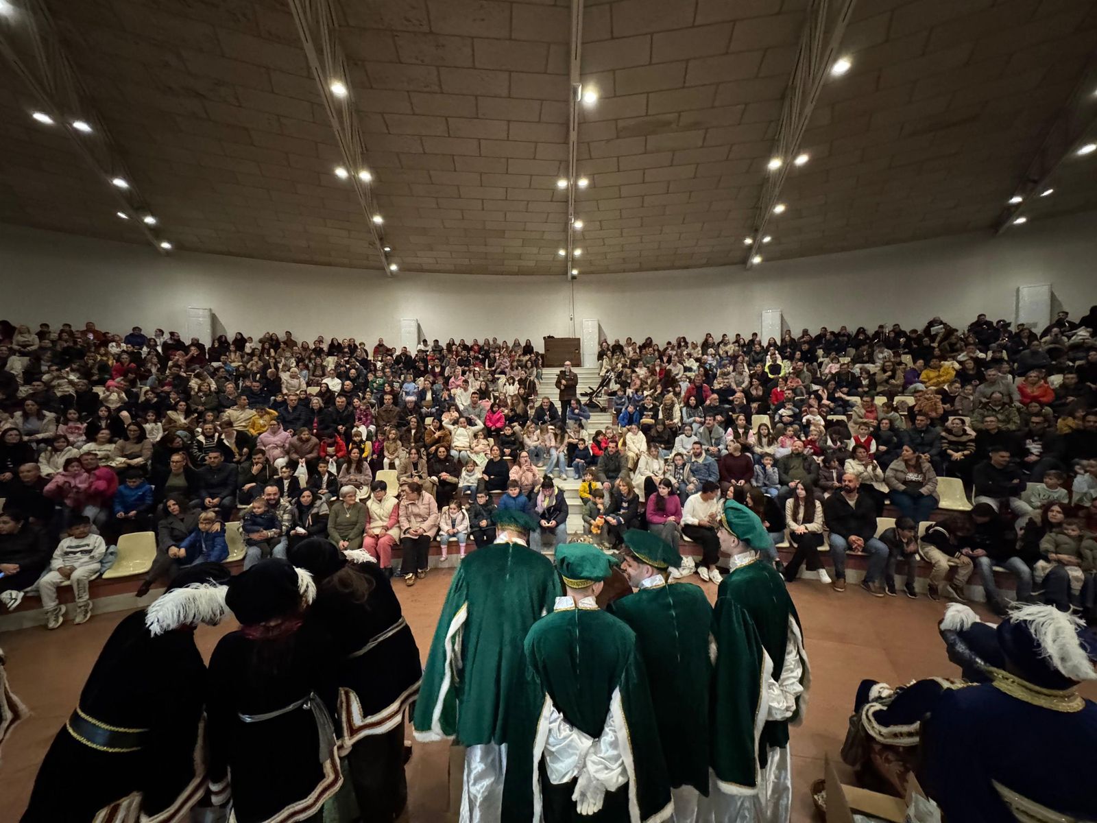 El éxito de la llegada de los Reyes Magos a Roquetas de Mar, en imágenes