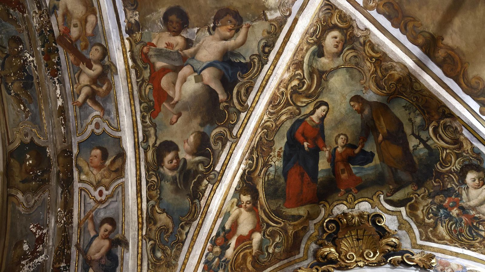 El fabuloso colorido de las pinturas barrocas tras su reintegración.