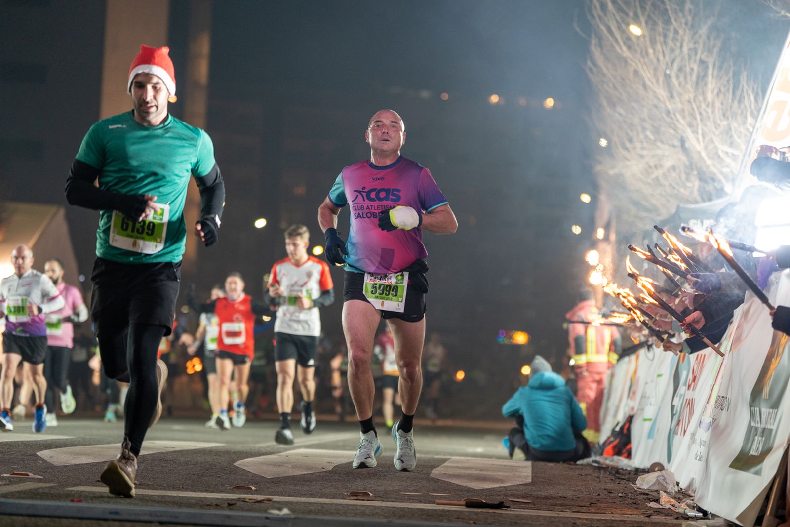 En imágenes: búscate en tu llegada a meta de la Carrera de San Antón 2026 (7)