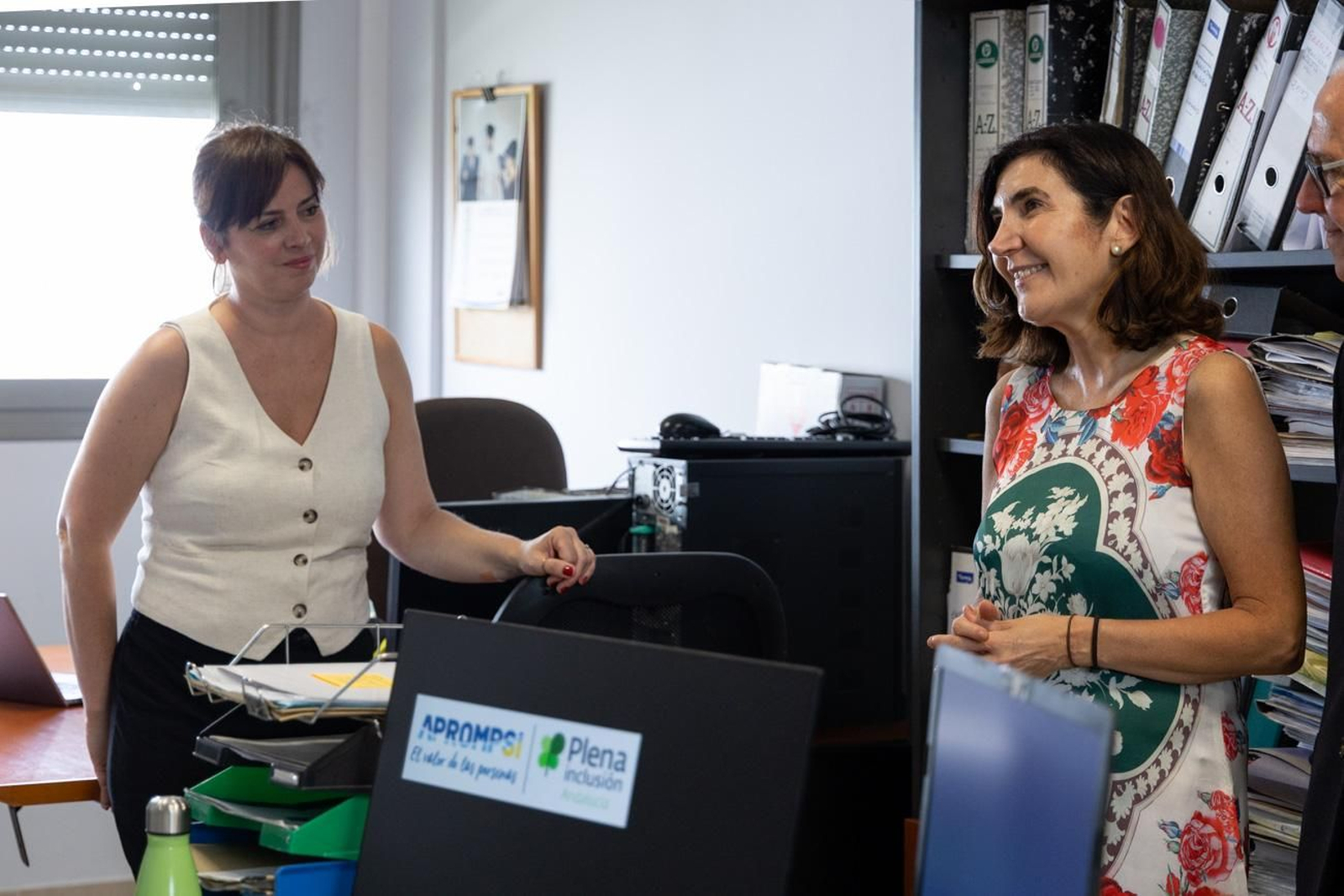 Visita de la consejera a las instalaciones de Aprompsi