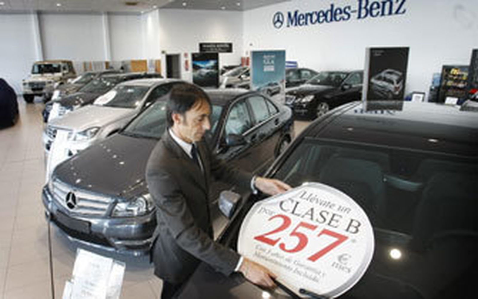 Las matriculaciones de coches suben un 28% durante 2014