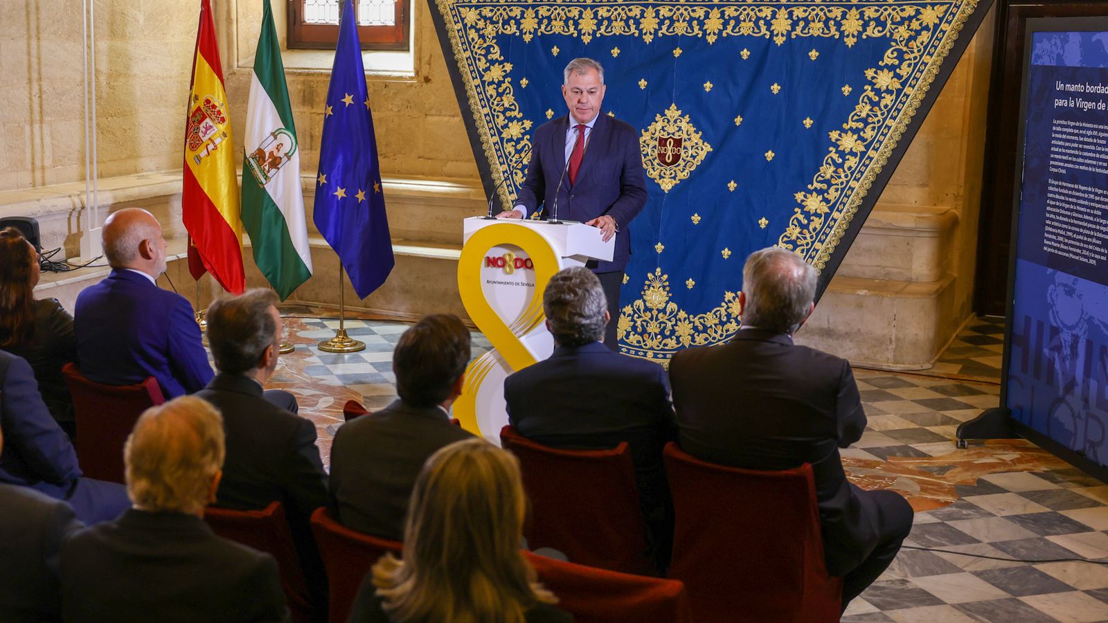 El alcalde interviene en el acto de presentación