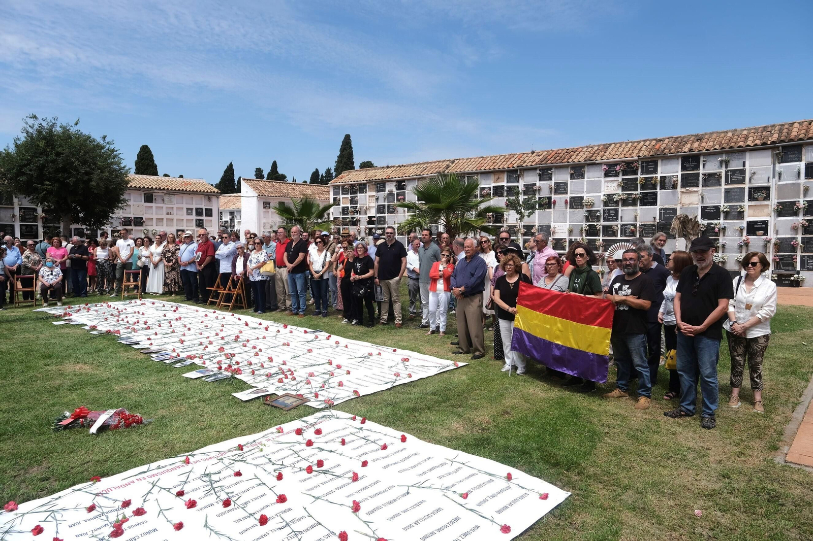 El homenaje a las víctimas del franquismo en Córdoba, en imágenes