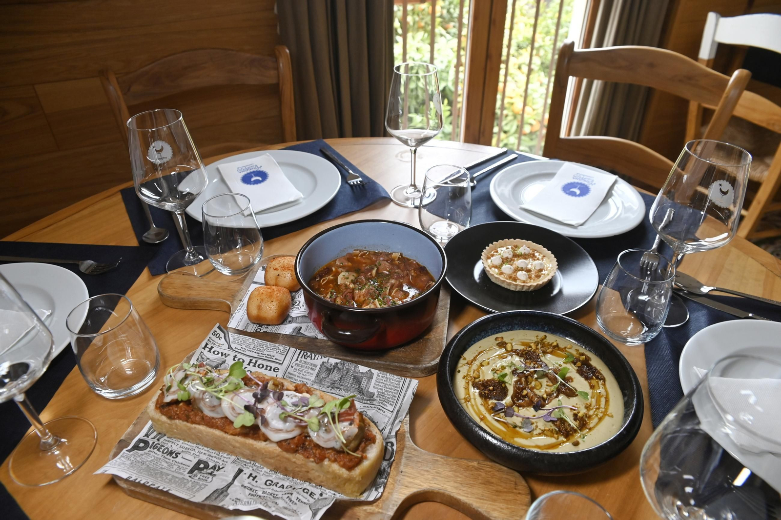 En fotos, la magia de la taberna de Córdoba que hace los platos de siempre como nunca