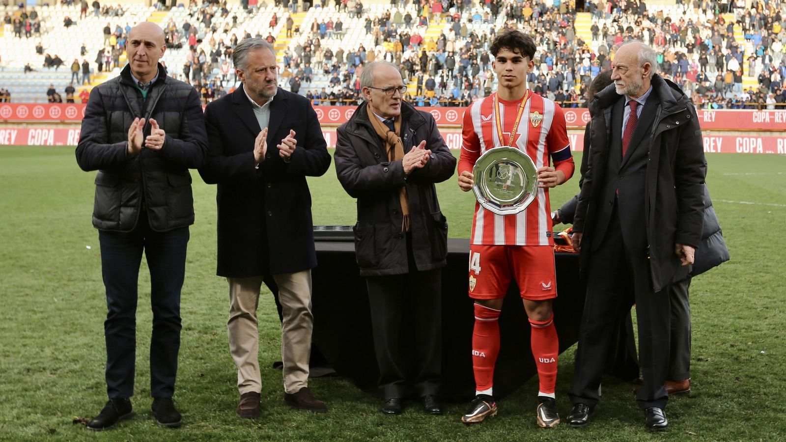Marcos Peña recoge el título de subcampeón del título copero.