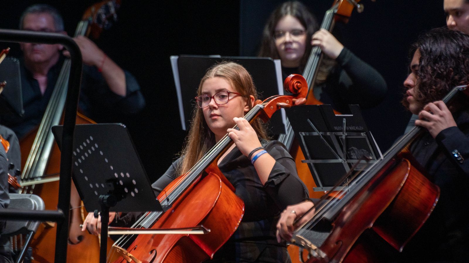 El concierto de la joven orquesta sinfónica de La Línea, en imágenes