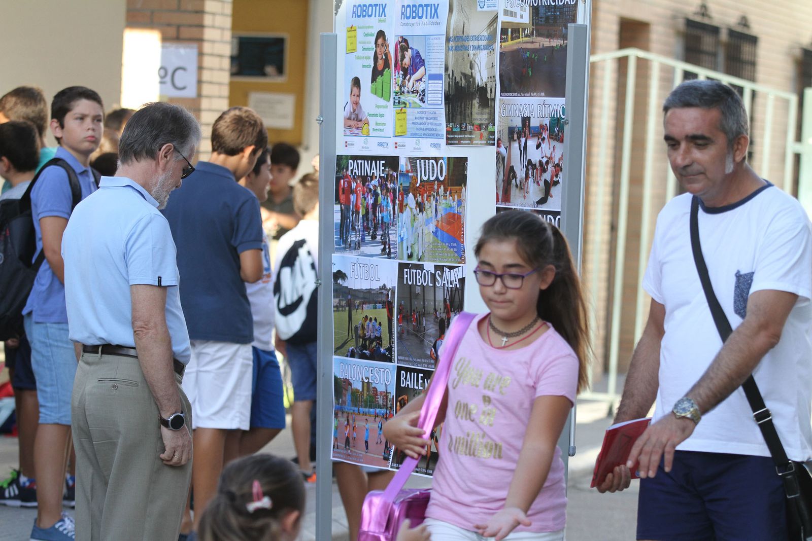 la vuelta al cole en los colegios de Huelva en Imágenes