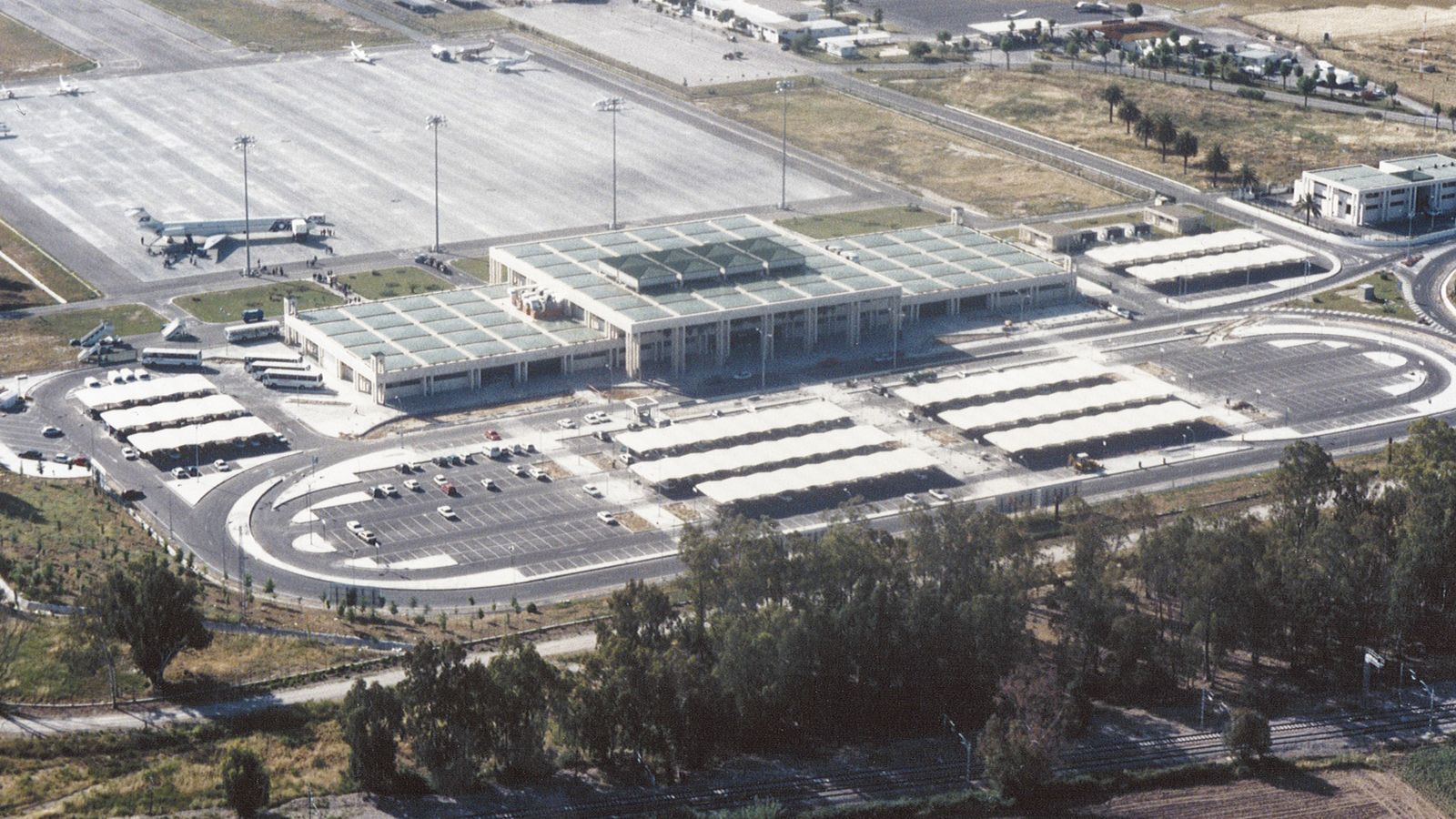 Imagen aérea de la terminal cuando fue inaugurada en 1992.