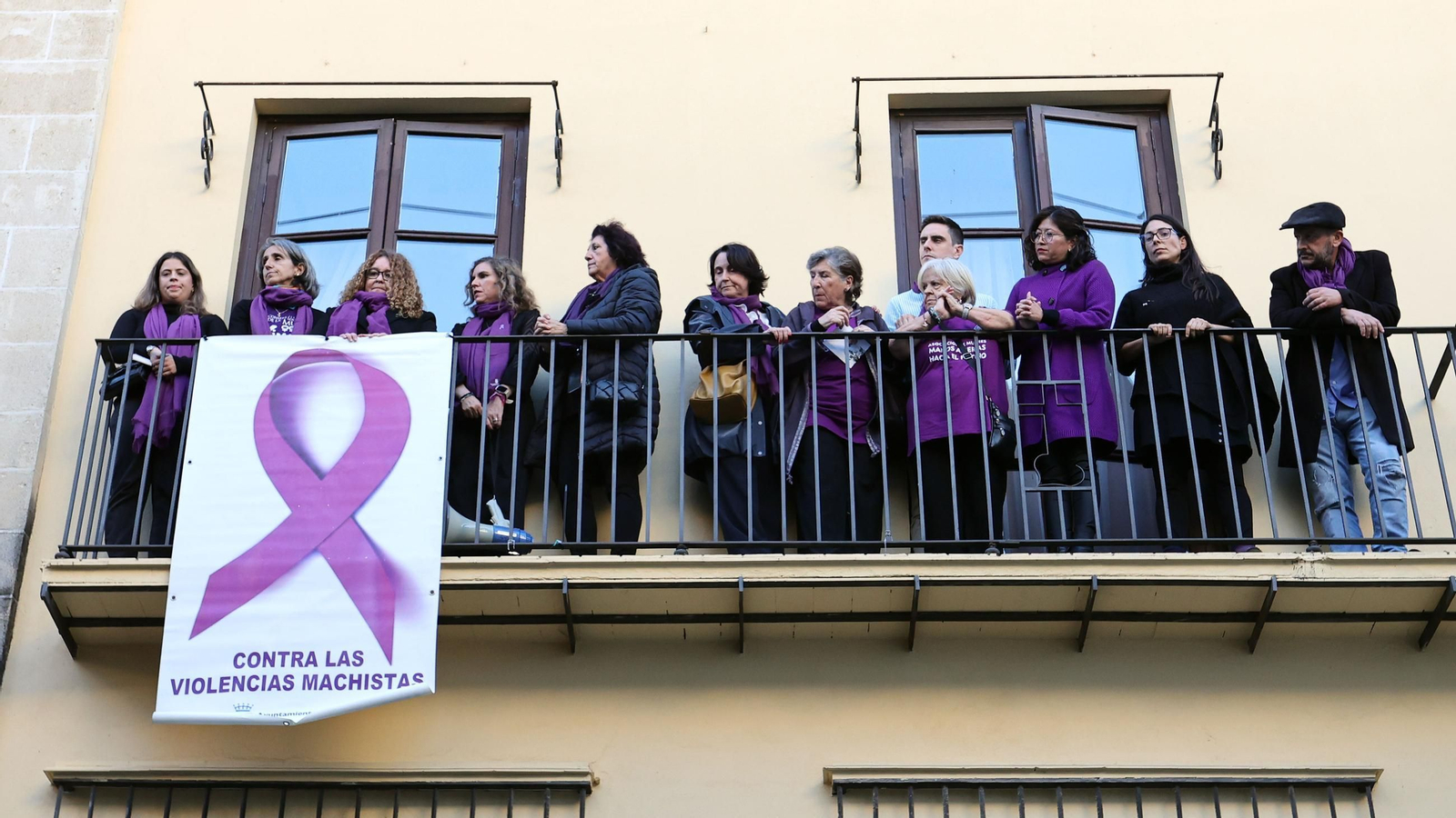 Imágenes de la manifestación del 25N 2024 en Jerez