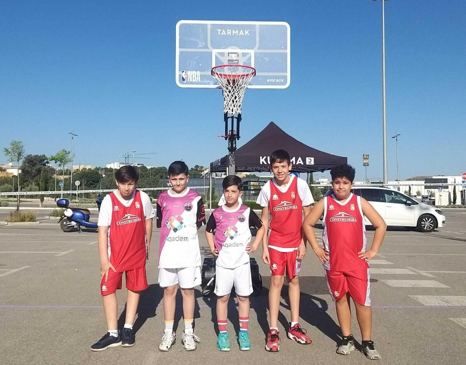En imágenes: basket solidario de la mano del CD Bulevar en favor de ALES