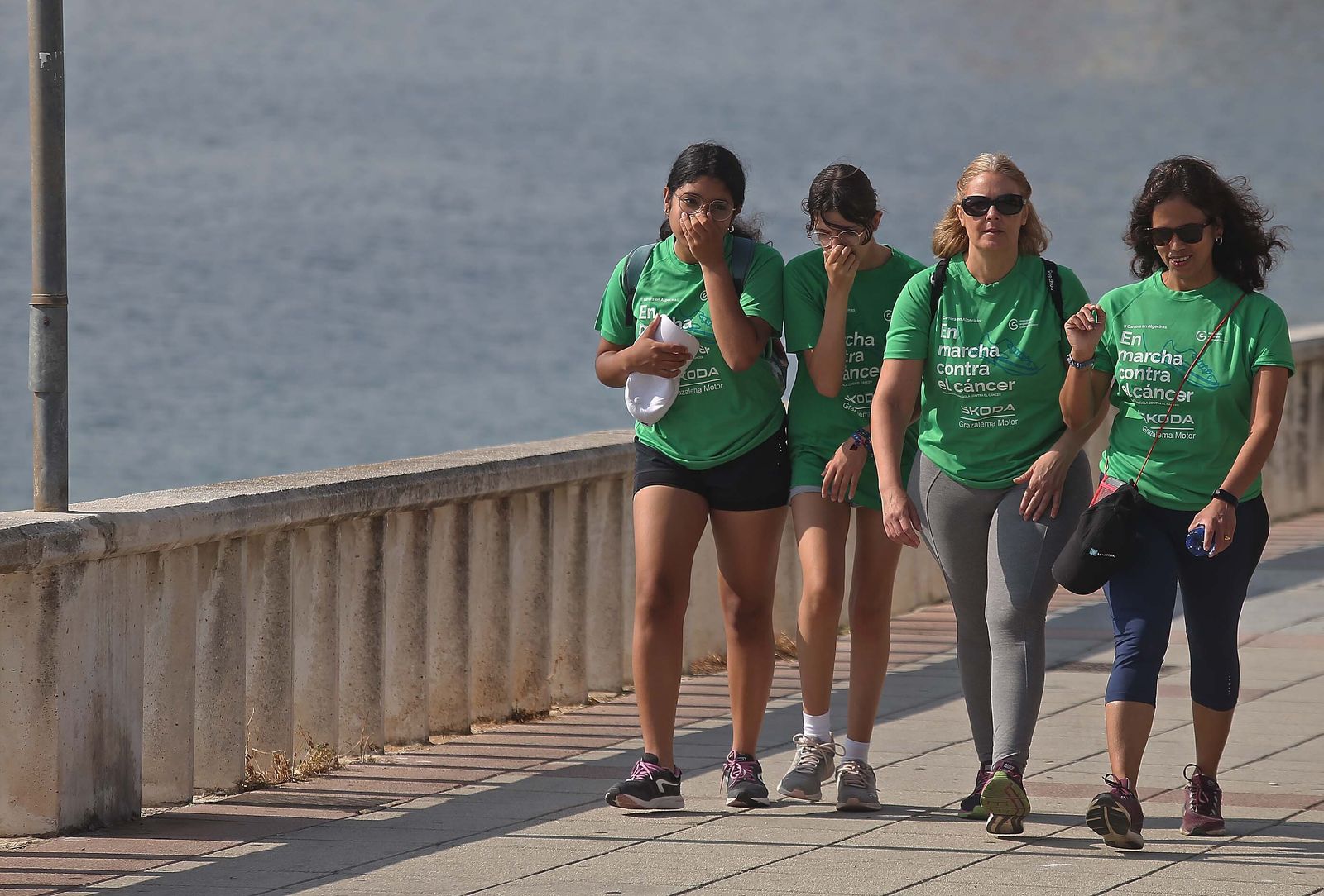 La II Carrera en marcha contra el cáncer celebrada en Algeciras, en imágenes.