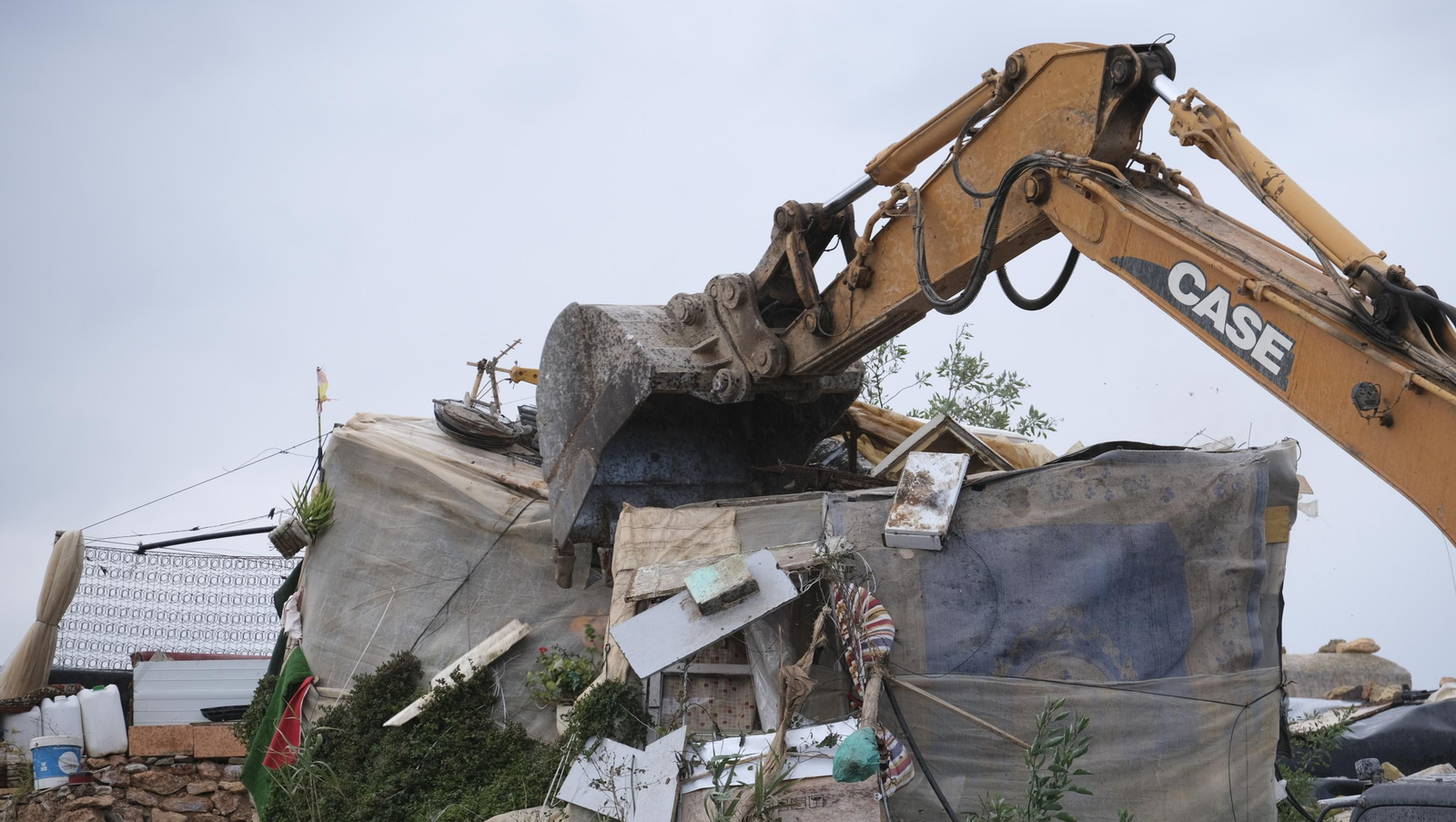 Imágenes del desalojo del asentamiento chabolista 'El Walili', en Níjar