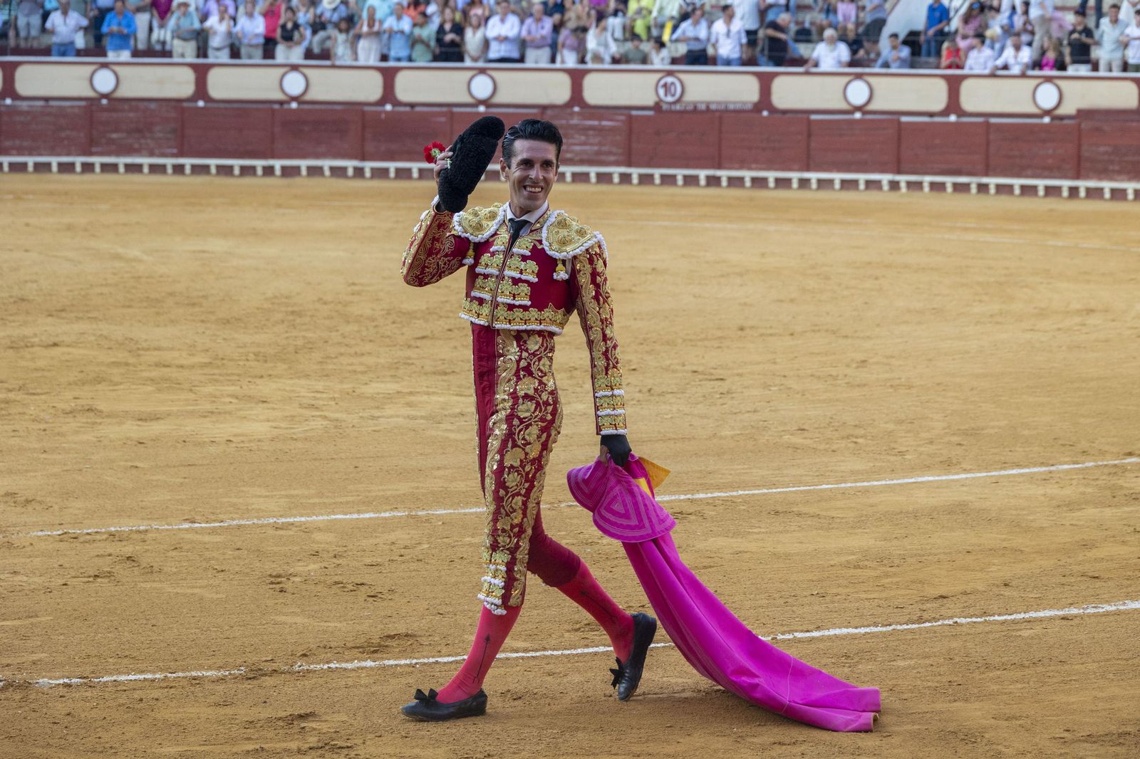 Las imágenes de la corrida de toros en El Puerto: puerta grande para Talavante