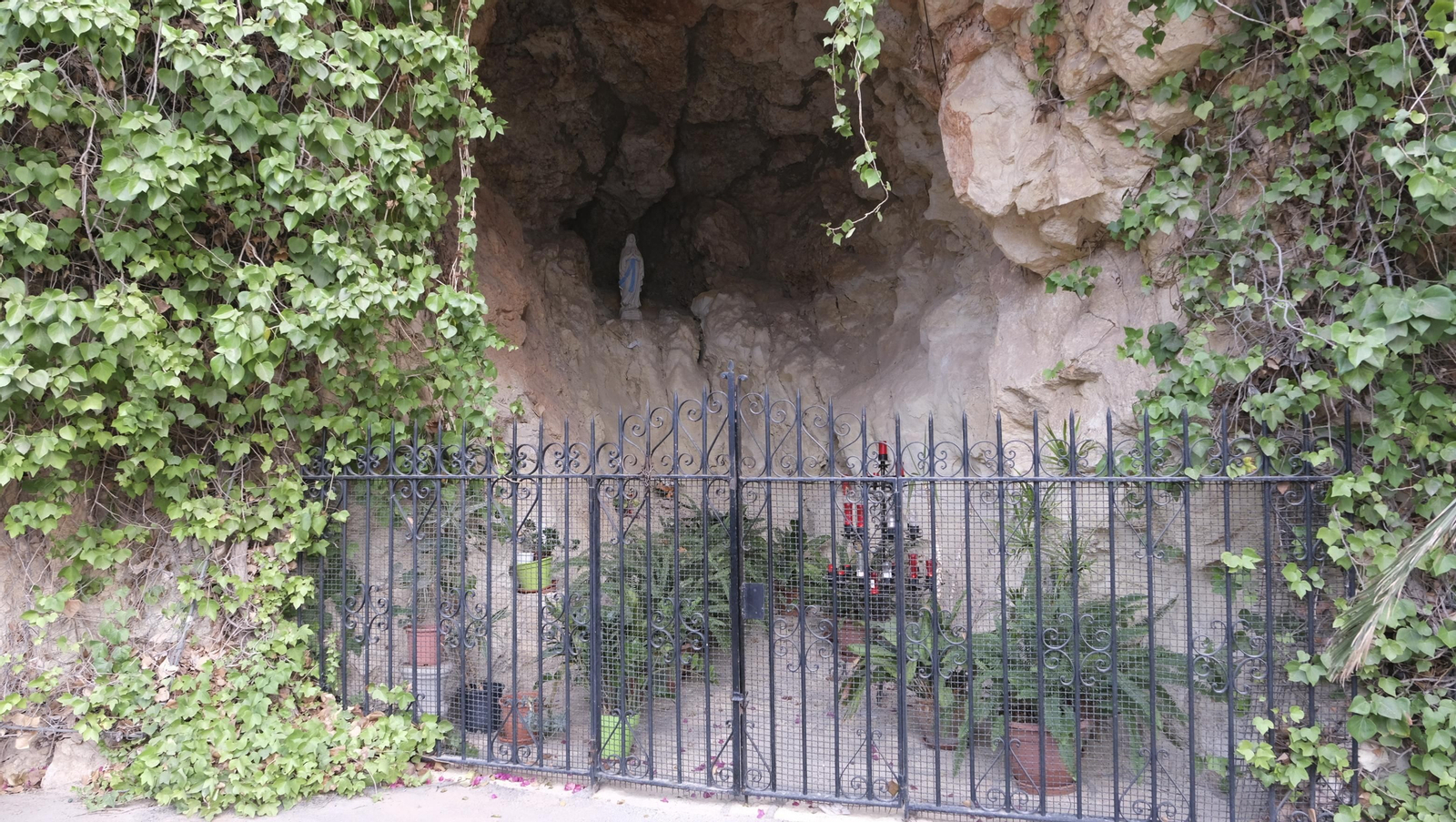 Imágenes de la Casa de Nazaret en Almería