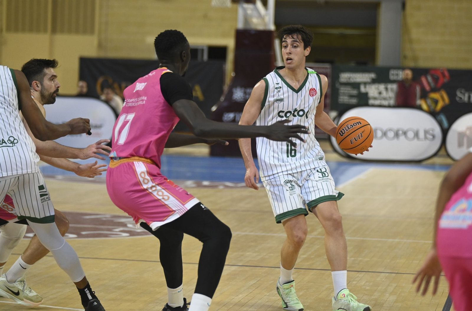Las mejores fotos del ambiente en Vista Alegre para el Coto Córdoba - Caja 87