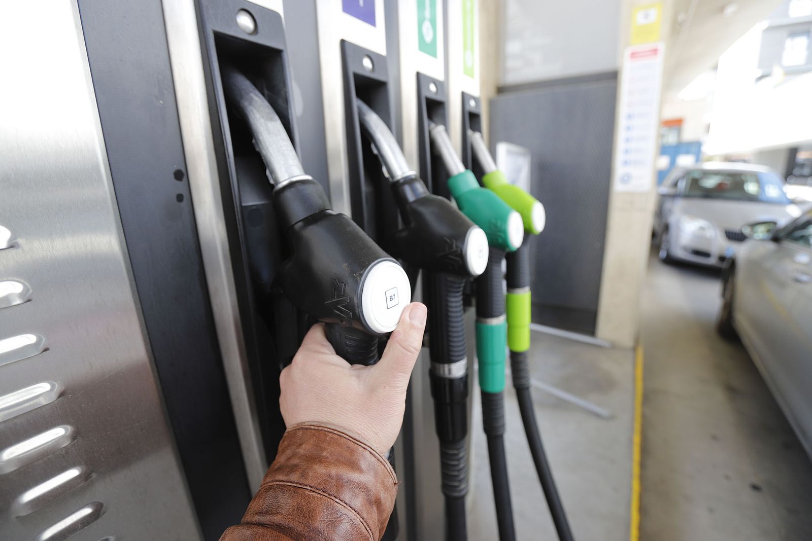 Las gasolineras más baratas de Huelva para el Puente de Andalucía