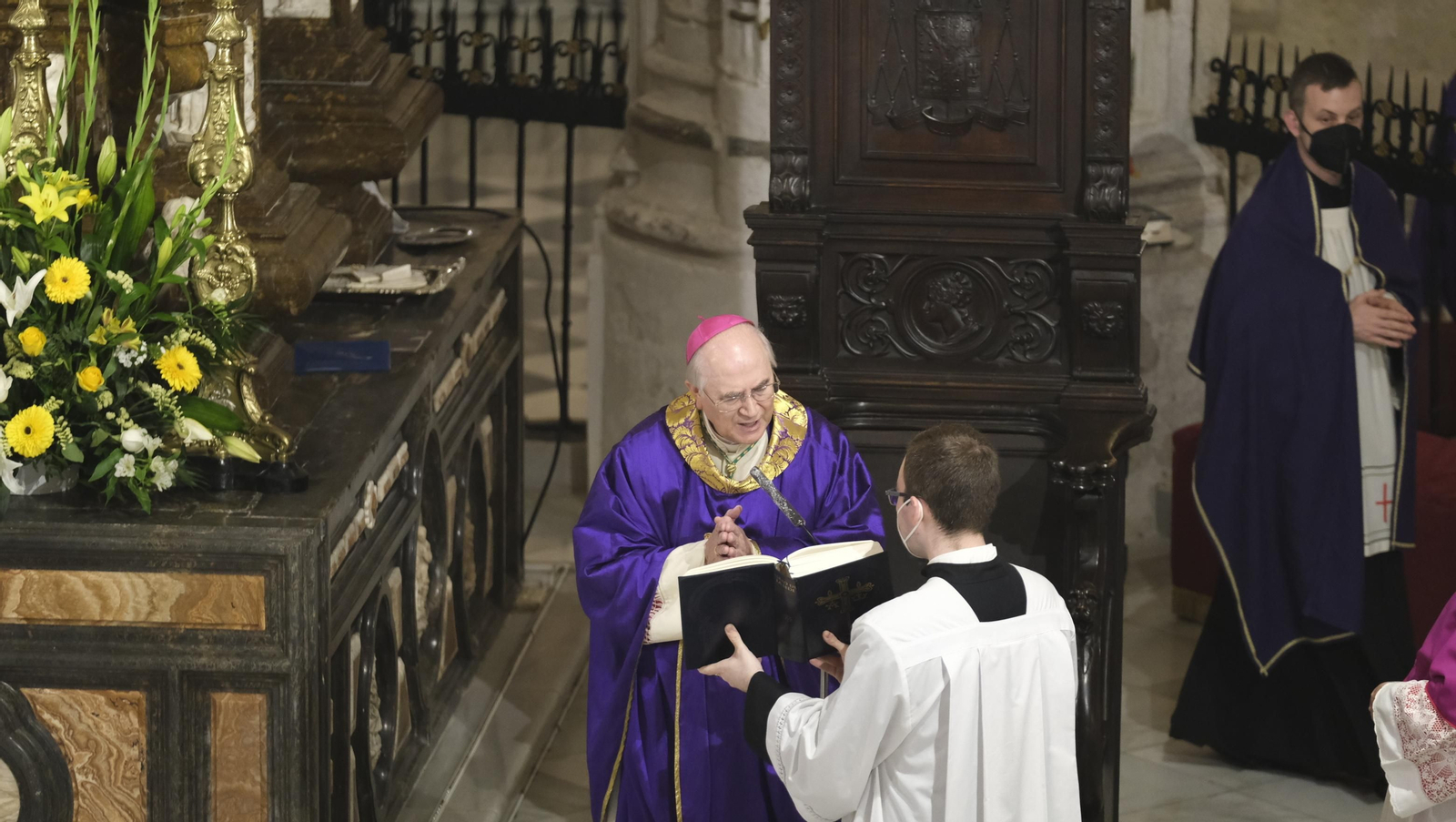 Fotogalería toma posesión nuevo Obispo Coadjutor de Almería, Antonio Gómez Cantero.