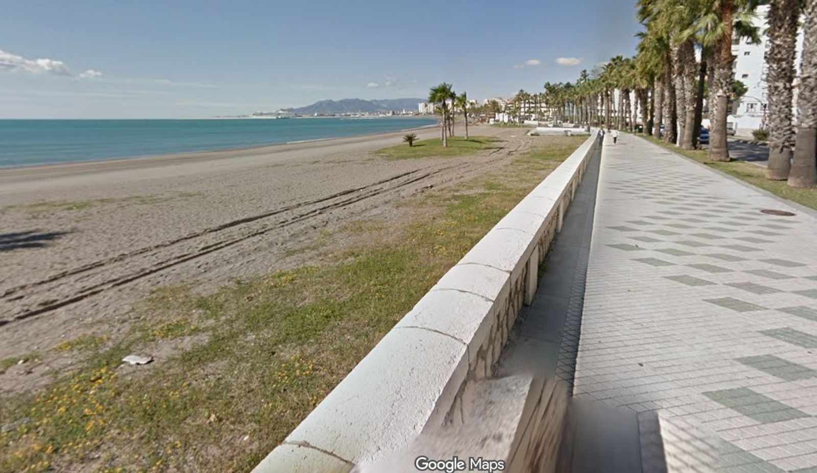 Playa de la Caleta, junto al Paseo Marítimo Pablo Ruiz Picasso, en Málaga capital.