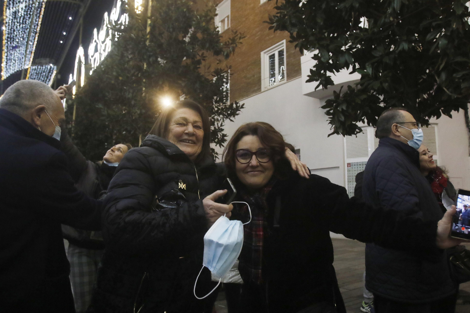 El alumbrado navideño de la calle Cruz Conde de Córdoba, en imágenes