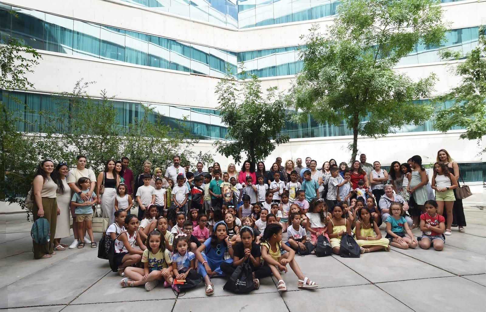 Imagen de la recepción a los menores en las instalaciones de la Diputación de Granada
