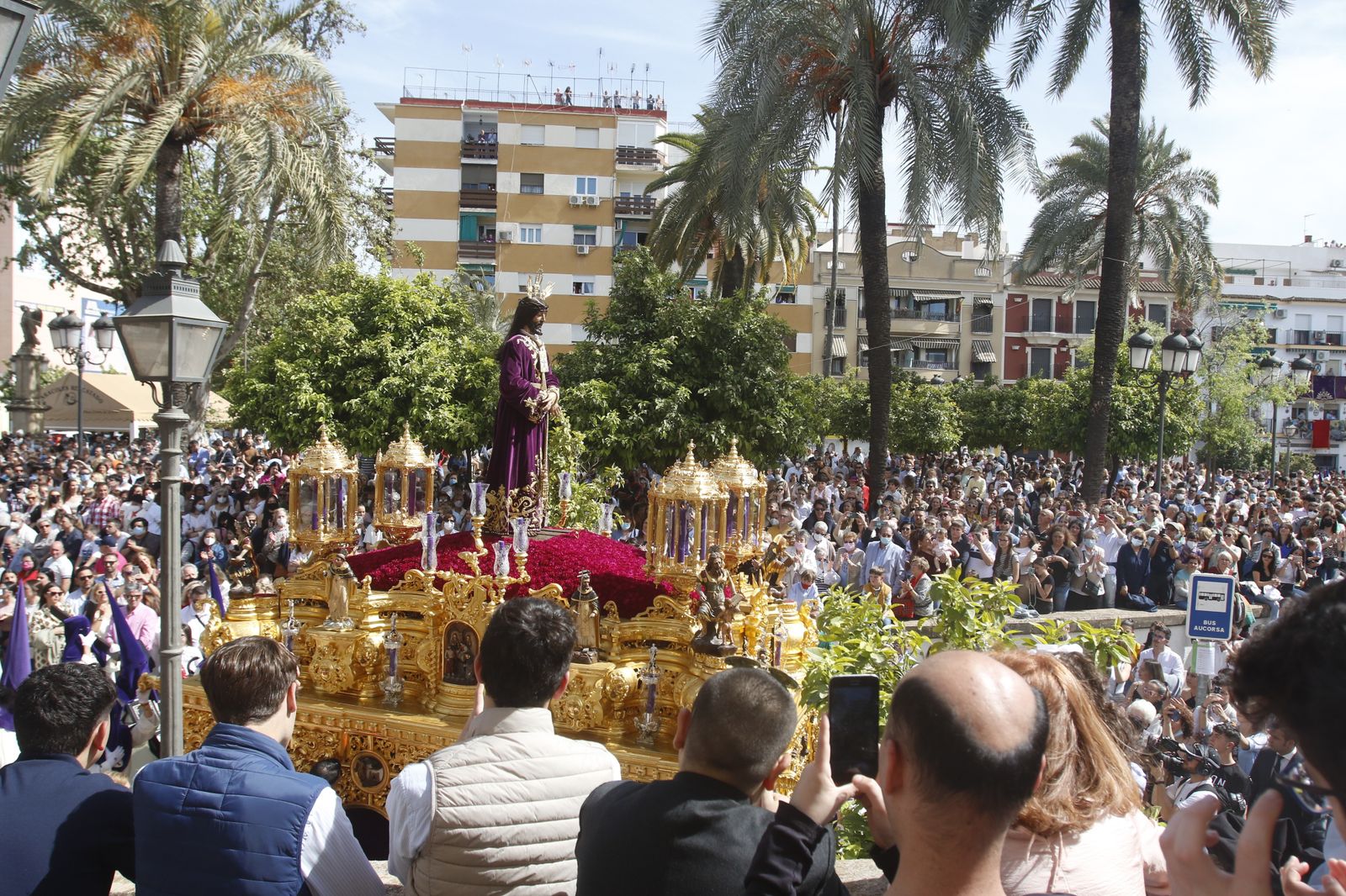 Domingo de Ramos en Córdoba: La procesión del Rescatado, en imágenes