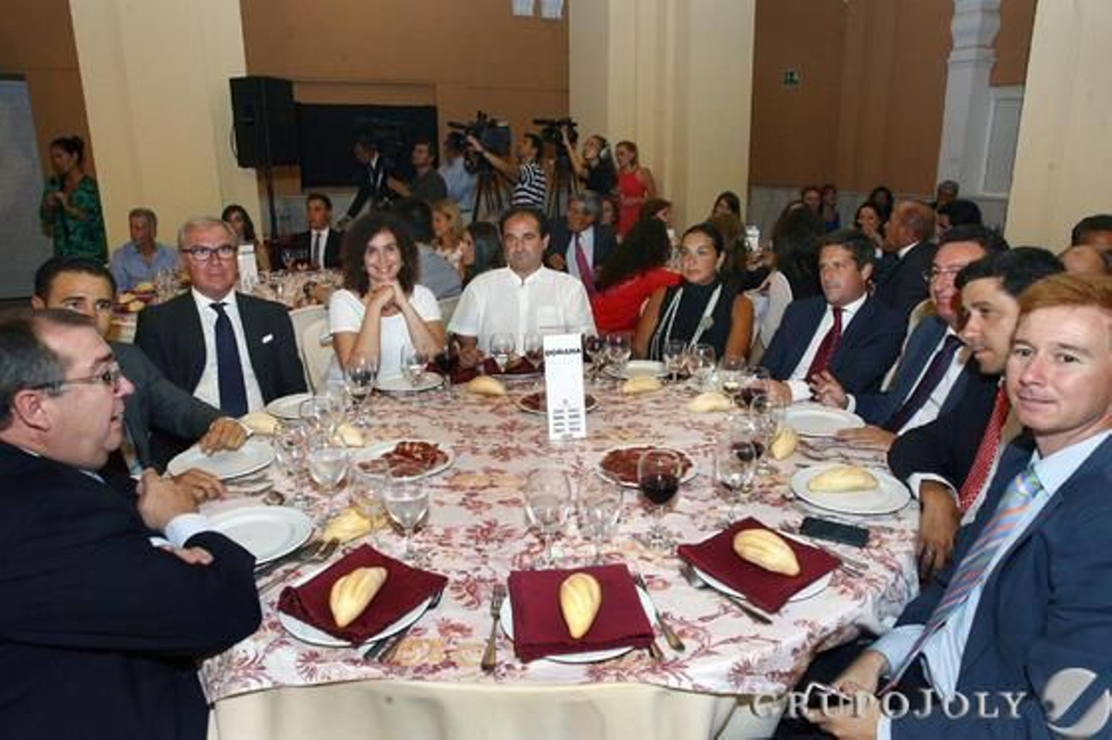 José Luis Barragán, Felipe Arias, Francisco Moro, Yolanda Cabezas, José Antonio Nieto, Juana Carrillo, Guillermo García de Longoria, Manuel Andrés González, Alberto Fernández y Alfonso Castro.

Foto: Alberto Dominguez/ Paqui Segarra