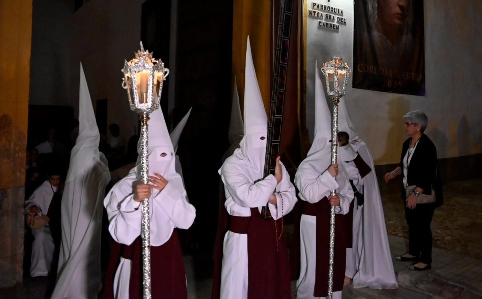 El Señor de la Salud da luz al Jueves de Pasión en Córdoba, en imágenes
