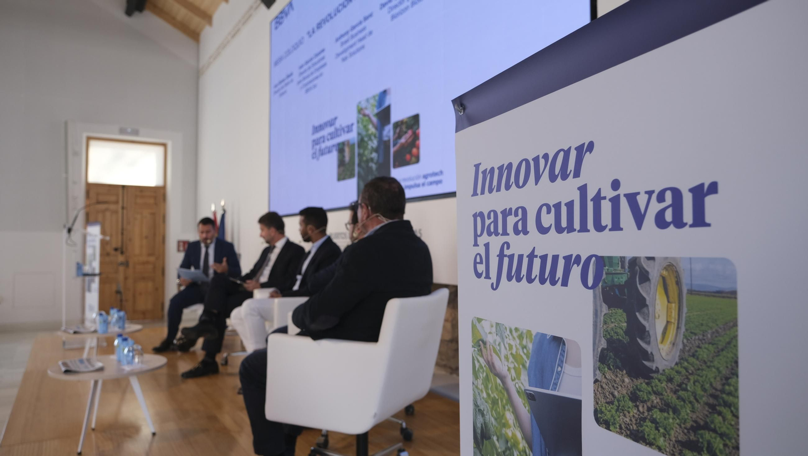 Imágenes de la Jornada BBVA-Grupo Joly 'Revolución Agrotech en el Campo', en Almería