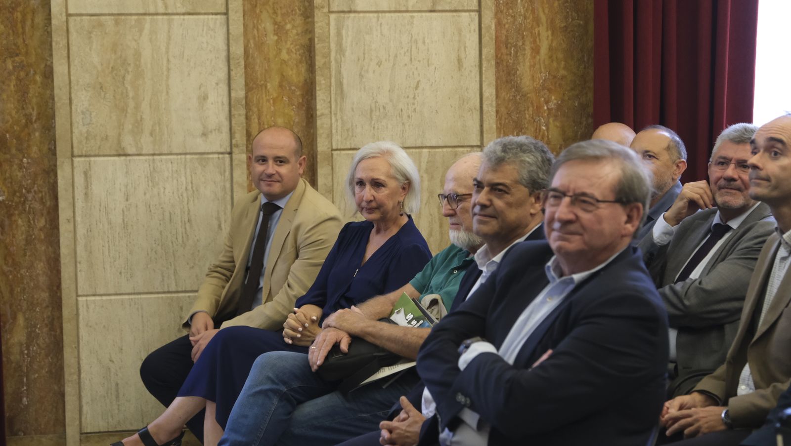 Homenaje póstumo a Hermelindo "Melo" Castro en la Subdelegación del Gobierno