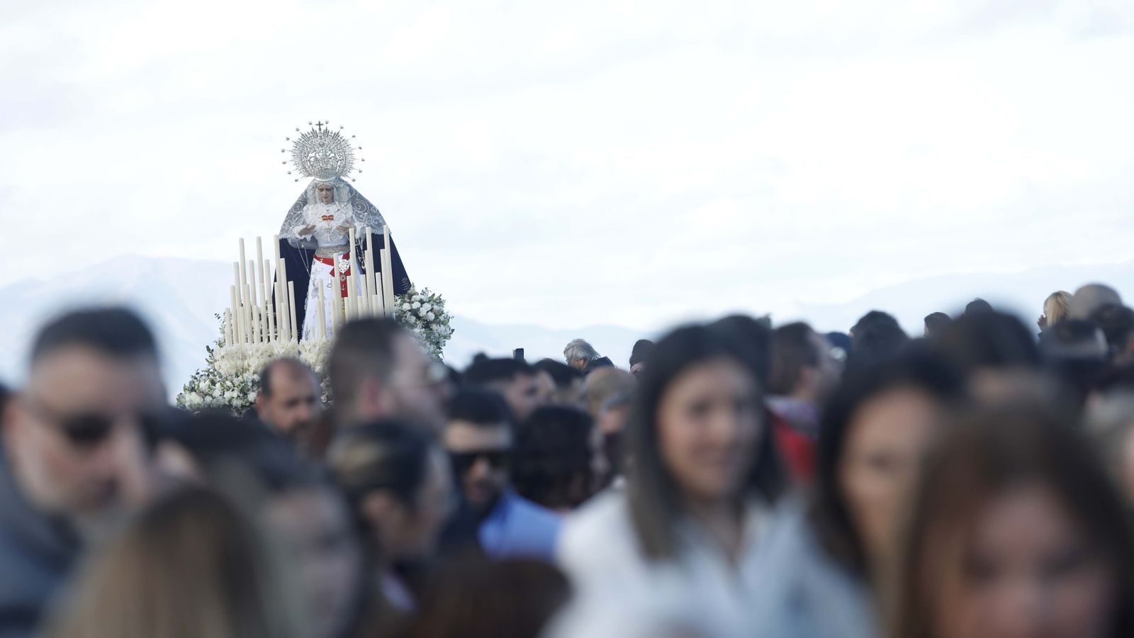 Fotos del Viernes Santo en La Línea: Cristo del Mar y Luz y Esperanza Nuestra, Soledad y Santo Entierro, Cristo del Amor y Misericordia y Amargura.