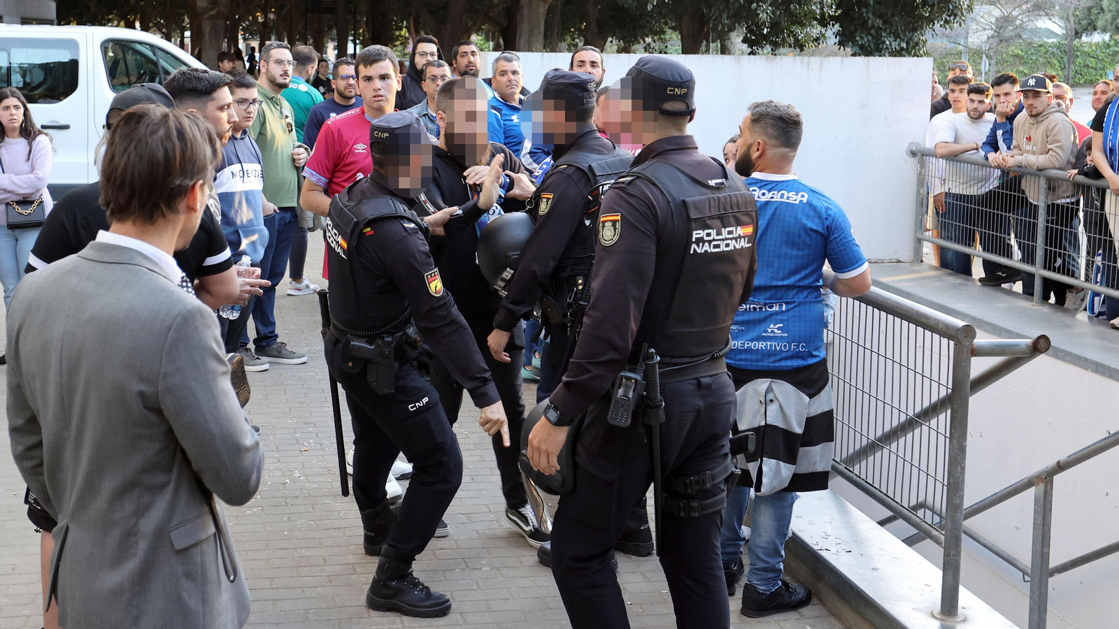 Bronca y tensión al final del Xerez DFC-Recreativo Granada