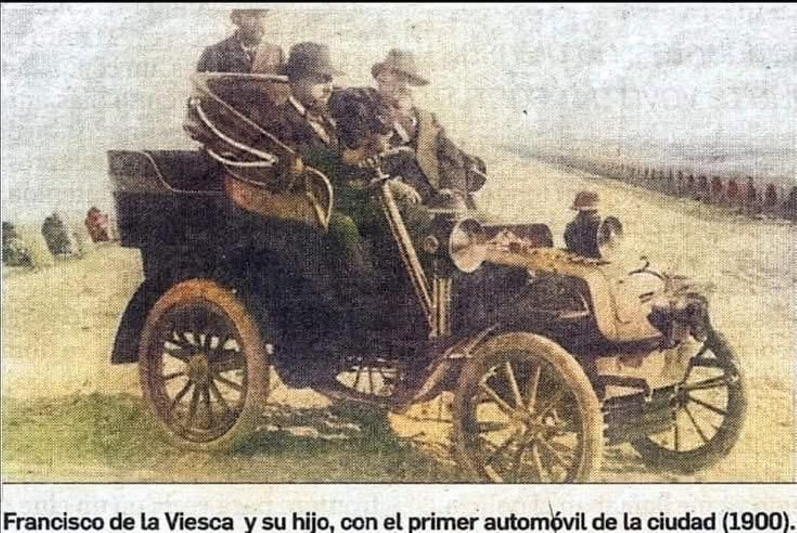 El`primer coche de Cádiz