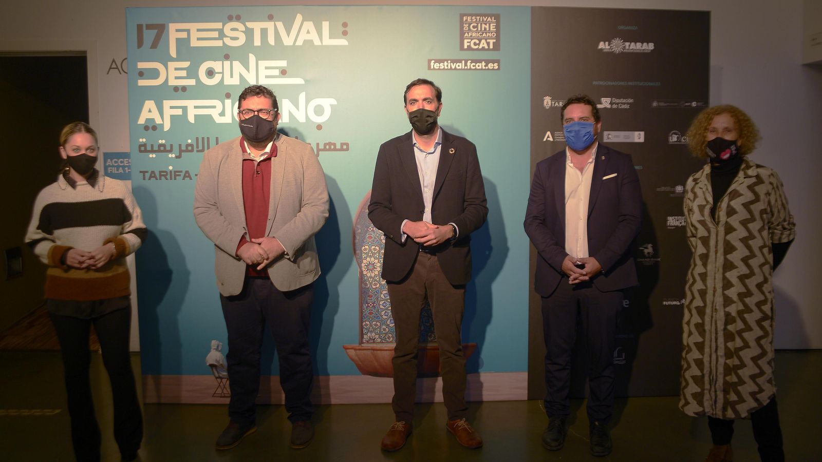 Mane Cisneros, a la derecha junto a las autoridades.