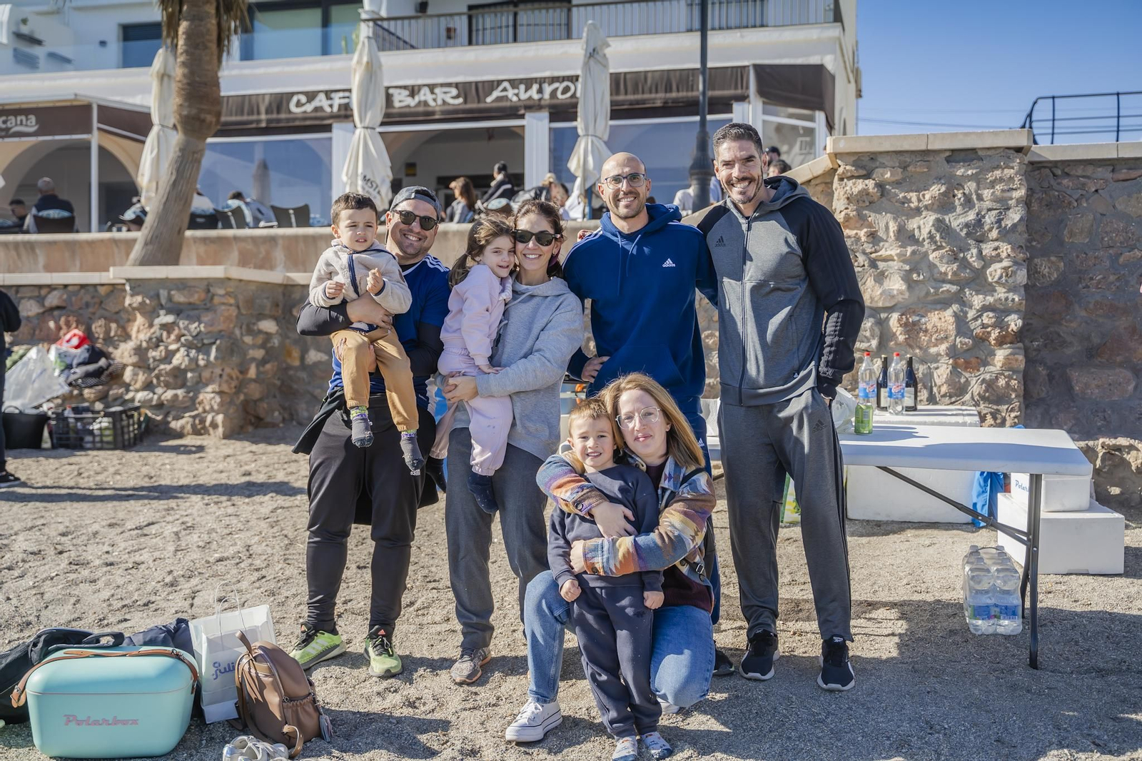 Miles de personas despiden el año 2024 en Las Moragas de Roquetas, en imágenes