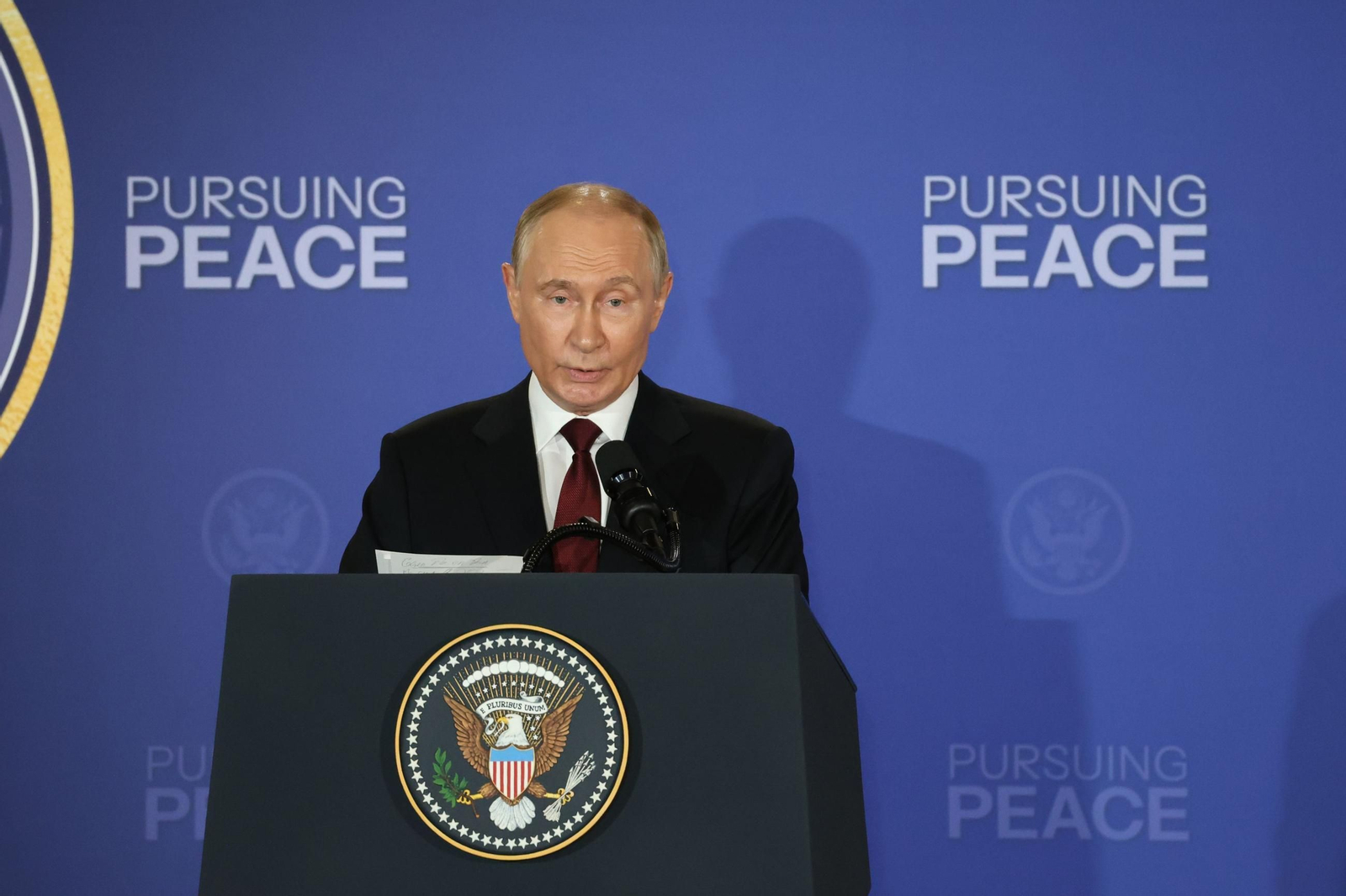 Las imágenes de la reunión de Trump con Putin en Alaska