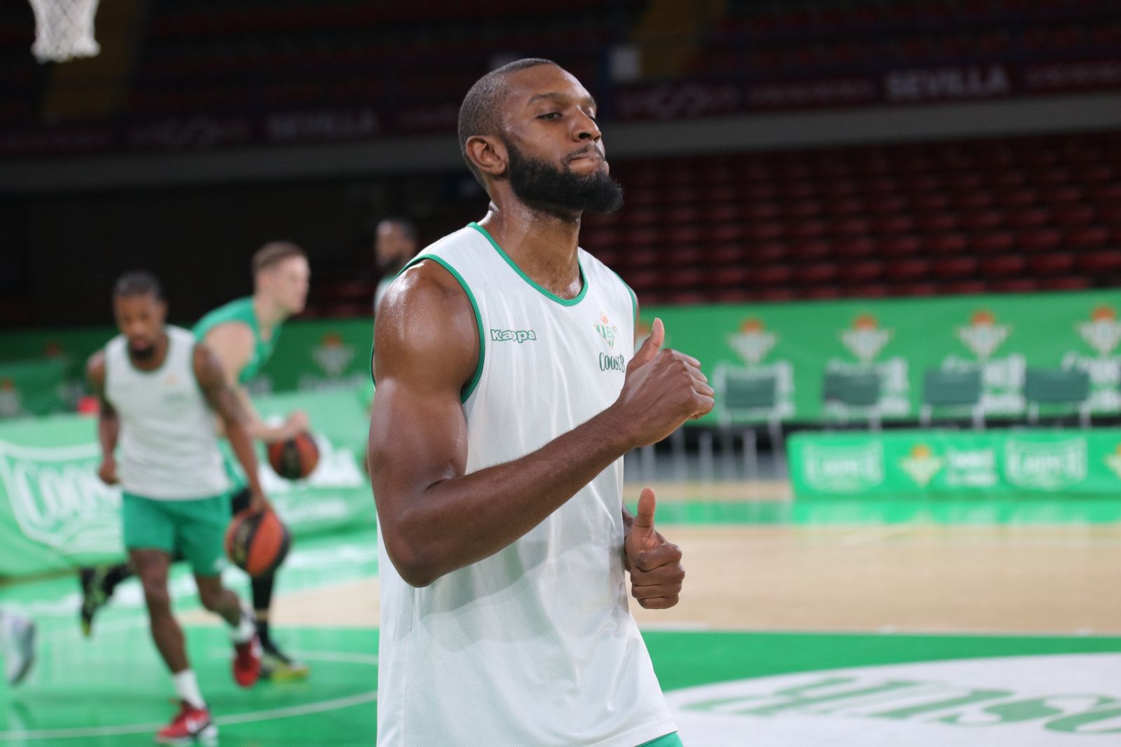 Vitto Brown se ejercita en San Pablo en una sesión de entrenamiento esta semana.