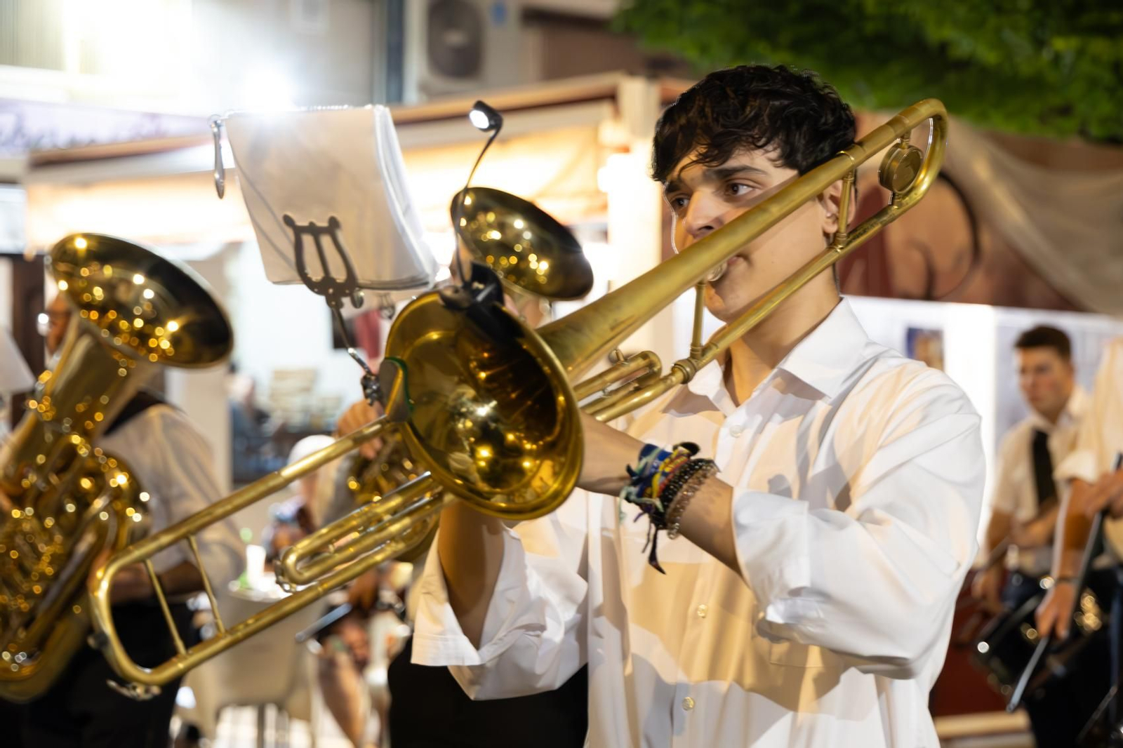 Santa Ana, patrona de Torredelcampo, recibe el bastón de mando como Alcaldesa Perpetua.