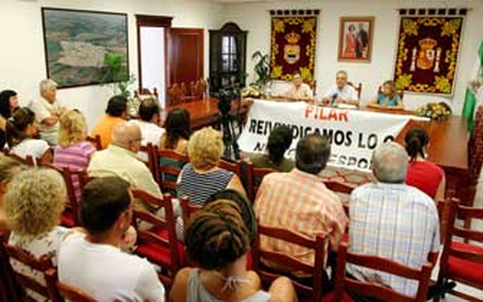 El alcalde de La Barca abandona su protesta tras trece días sin comer