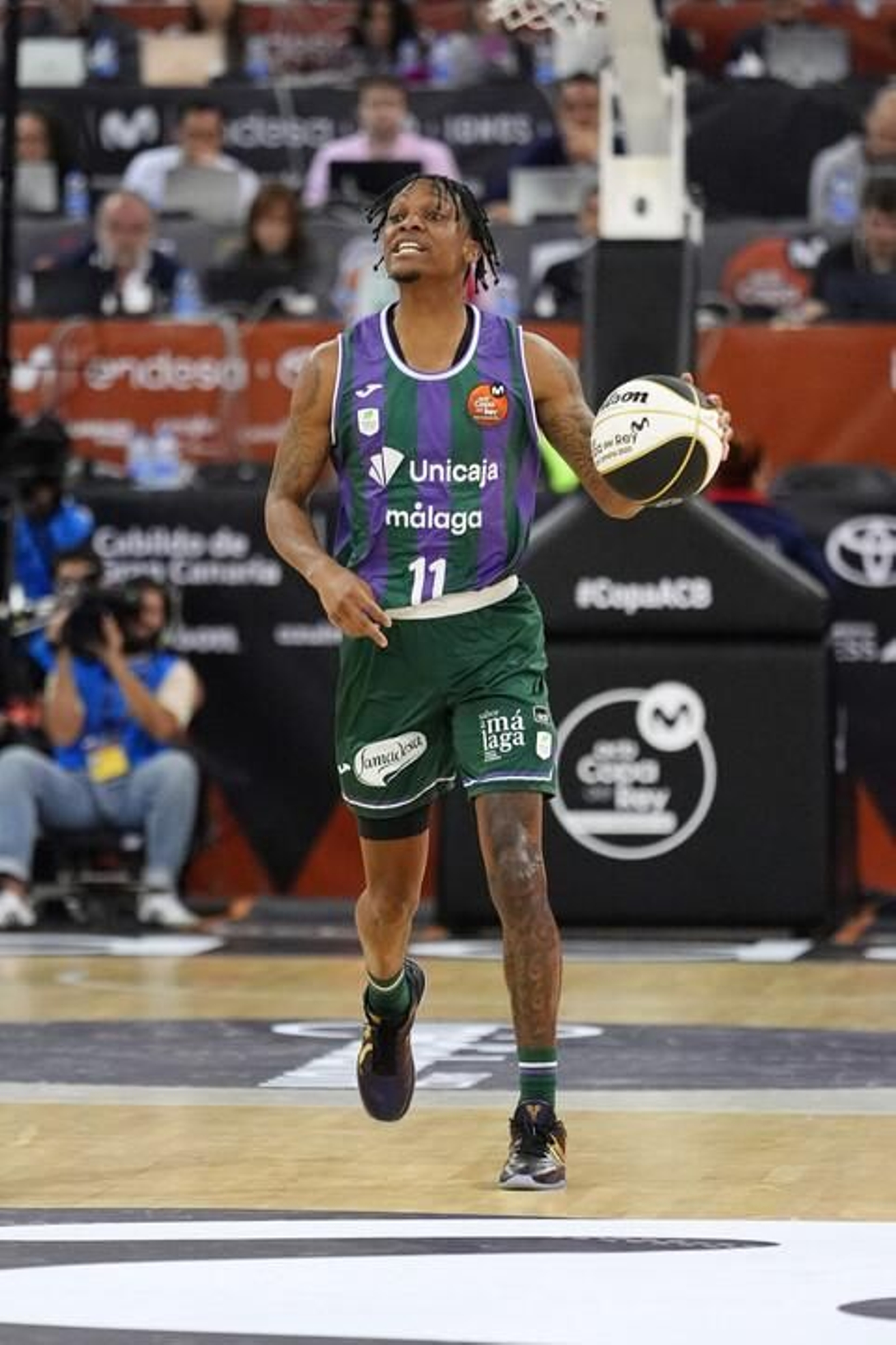 El Unicaja, campeón de Copa: Todas las imágenes del partido, la fiesta y la llegada a Málaga