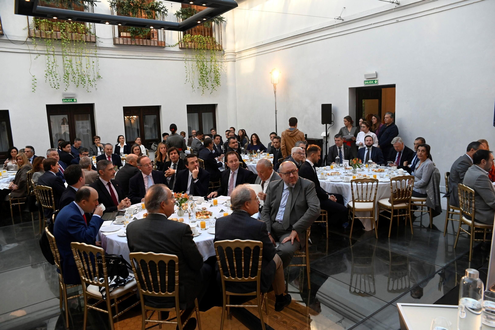 El desayuno coloquio de 'El Día de Córdoba' con Miguel Ángel Tamarit, en imágenes