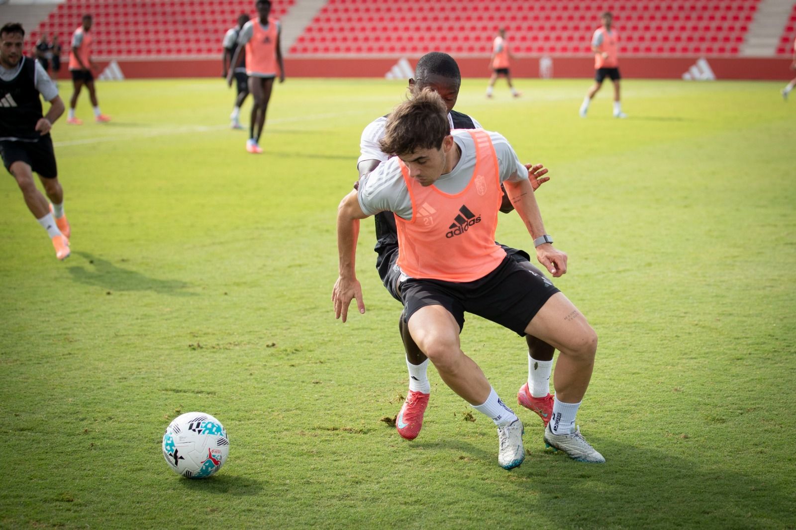Las imágenes del entrenamiento del Granada CF