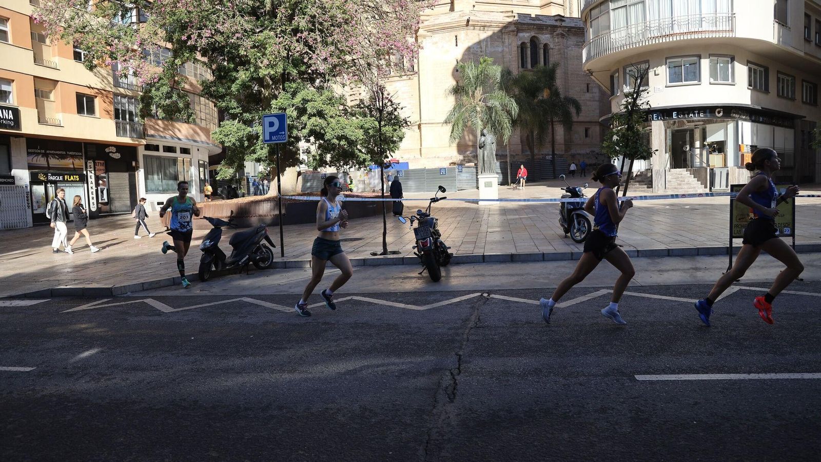 Búscate en las fotos de la Carrera de la Prensa en Málaga