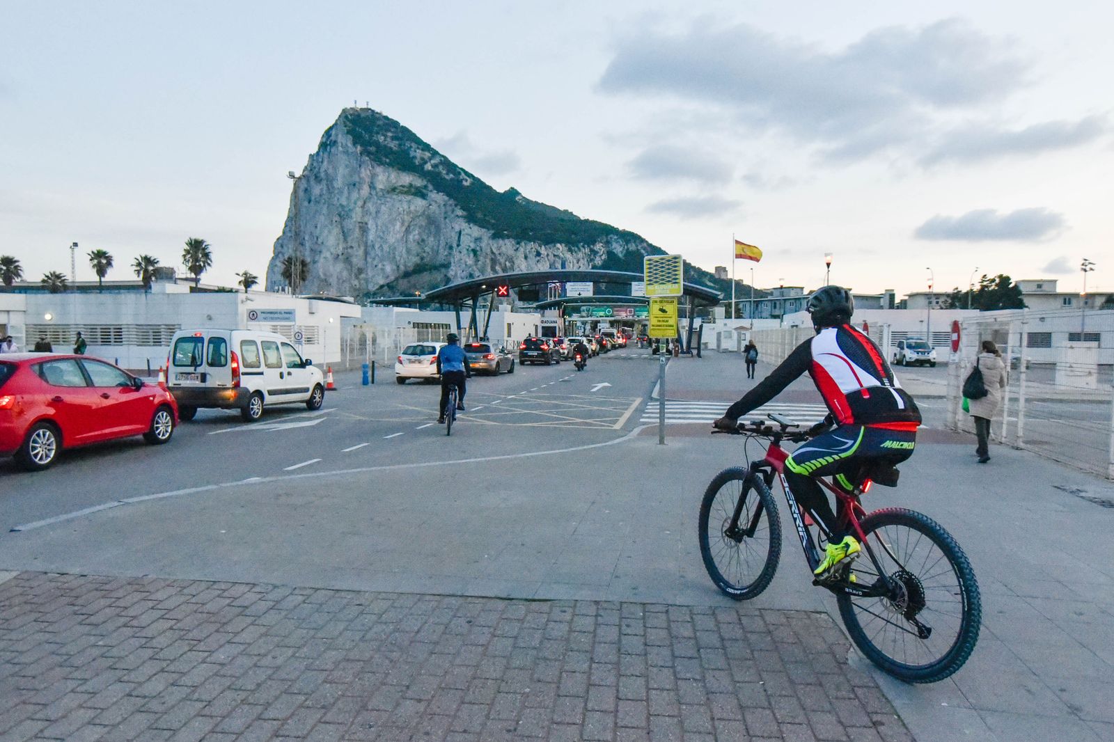 El paso entre La Línea y Gibraltar.