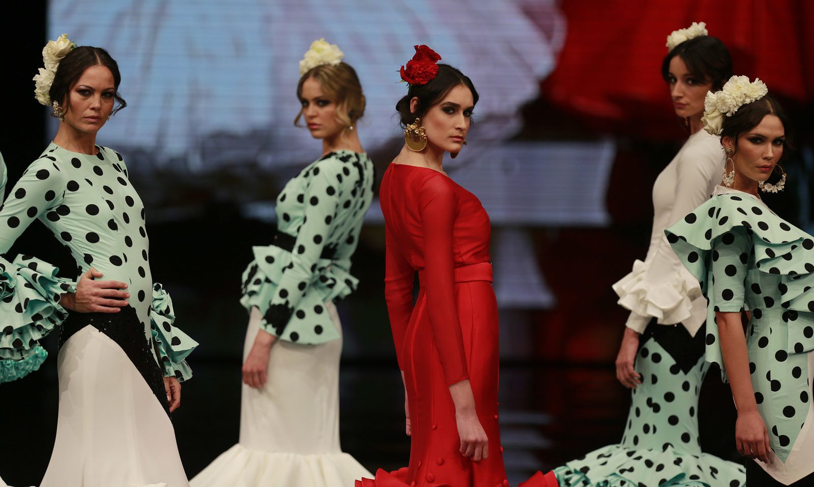 Desfile de Ernesto Sillero.